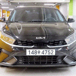 K3 중고 차 시세 K3 더뉴 K3 2세대 검정색 2022년식 61,136km 1.6 가솔린 트랜디 중고차구매