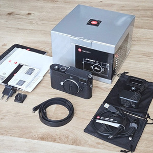 라이카 LEICA M11. 추가 배터리 팝니다