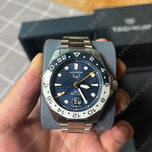 태그호이어 아쿠아레이서 프로페셔널 300 GMT