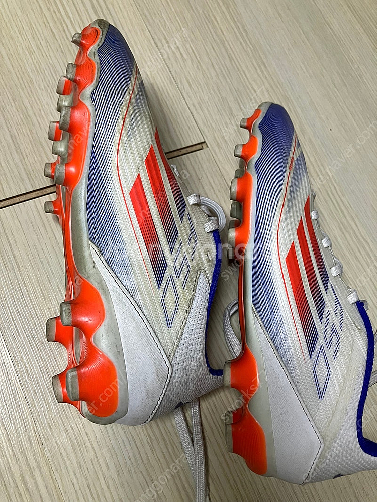 아디다스 F50 MG 축구화 240mm 팝니다--3
