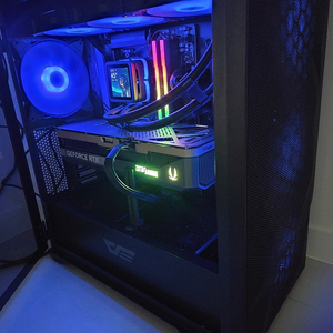 (개인 서울) 최신 고사양 조립PC 완본체 9800x3d 5070Ti 상태 최상급