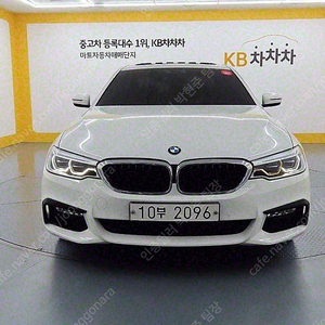 BMW 5시리즈 중고 BMW 530i 중고 흰색 2017년식 530i 럭셔리 플러스 수원중고차
