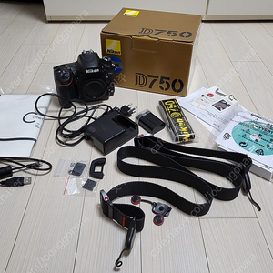 D750 바디/ 니콘 호환용 탐론 24-70 g2 일괄판매 합니다.