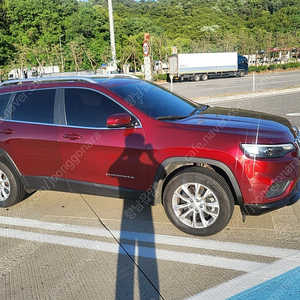 지프 체로키 2.4 awd 론지튜드 하이