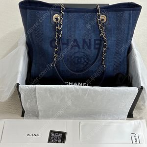 샤넬 도빌백 미듐 네이비 29번대 (새상품급)