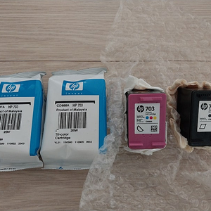 HP703 정품 잉크 블랙+컬러 미개봉 1세트, 개봉 블랙 약간 남은것, 개봉 컬러 많이 남은 것 GS반값택포4만원