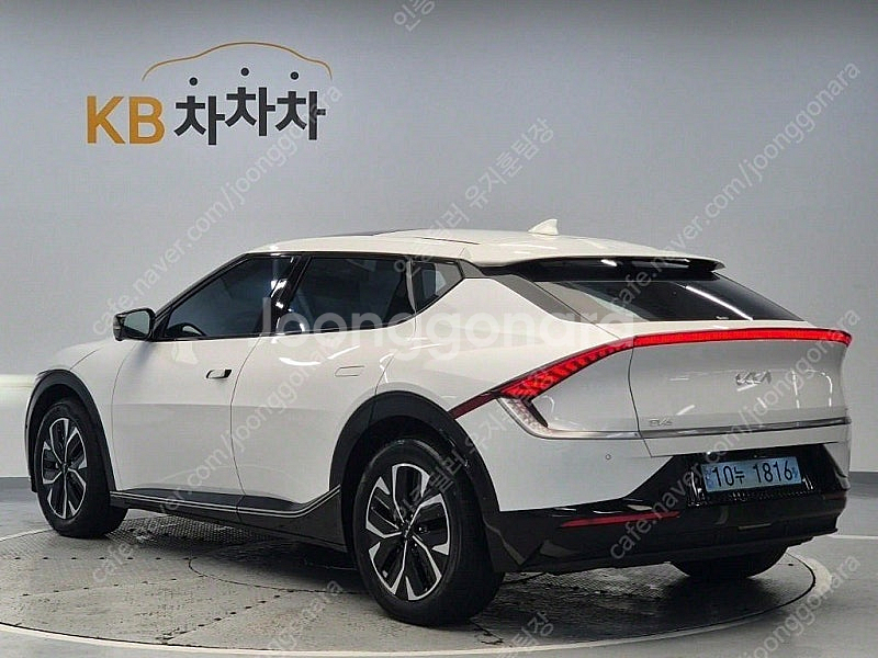 EV6 중고 EV6 중고차 흰색 2023년식 44,000km 롱레인지 어스 가성비 좋은 중고차--2