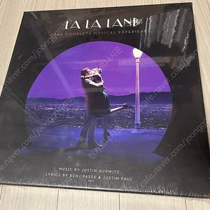 라라랜드 영화음악 합본 컴플리트 박스세트 3LP + 2CD 미개봉 팝니다.