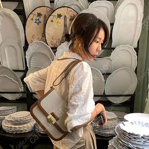 유메르 미아 자수 블라우스(새상품)