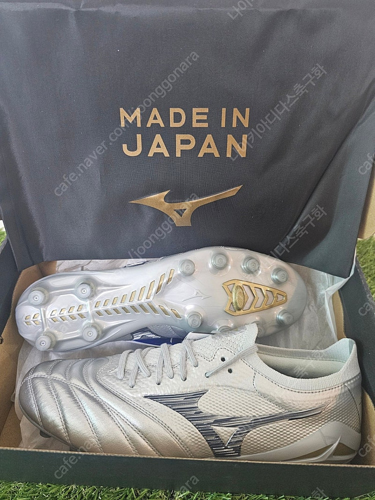 [새상품]모렐리아 네오4 베타 JPN MD Platinum Silver팩 255mm--1