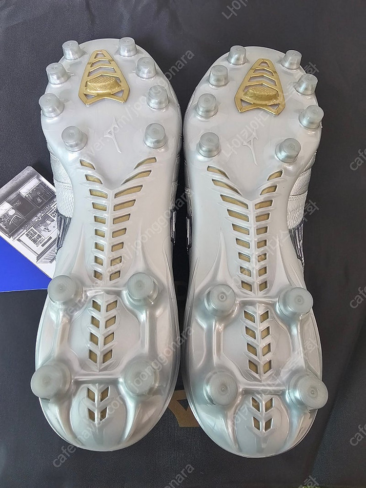 [새상품]모렐리아 네오4 베타 JPN MD Platinum Silver팩 255mm--8