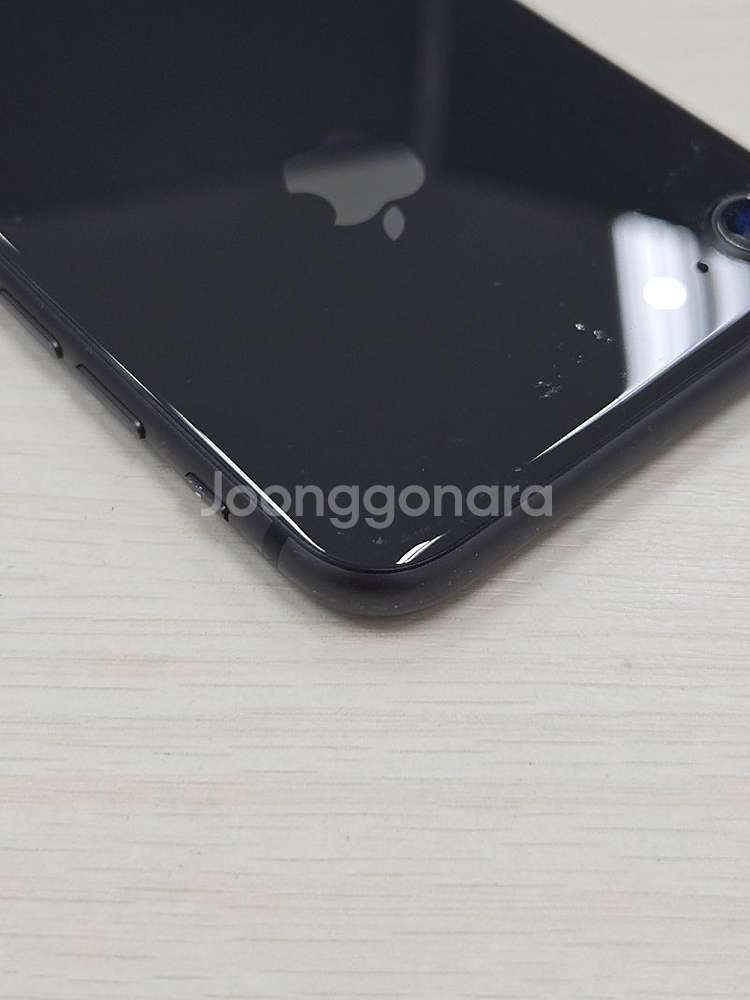 아이폰8 스페이스그레이색상 64용량 상태좋은 무잔상 단...--5