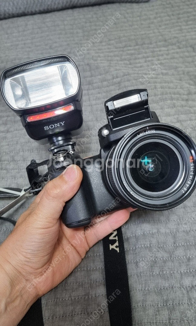 Sony Dsc-R1 하이엔드 빈티지디카판매합니다.--0