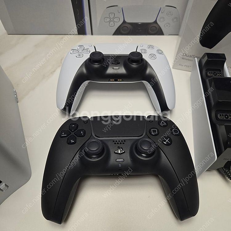 PS5 슬림디스크 + 듀얼센스2개 + 충전거치대 + 1...--1