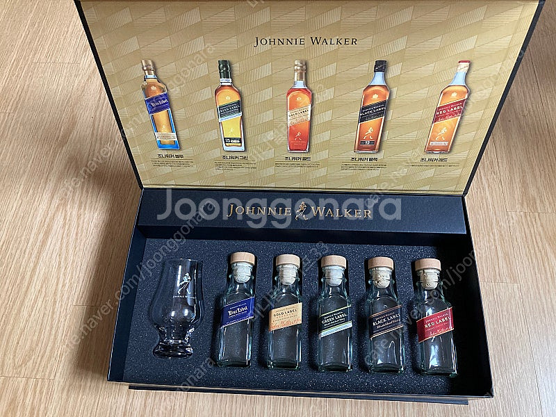 새상품)johnnie wallker 미니병,잔 패키지(...--0