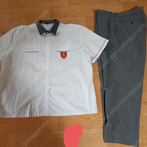 경성고 고등학교 교복 남방.회색 바지 몇번 안이버써요 필요하신 분들은 편하게 보세요 전체세트 60000원 직거래 하시며