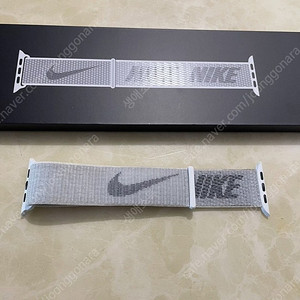 나이키 스포츠 루프 44mm 서밋 화이트 스우시 팝니다.