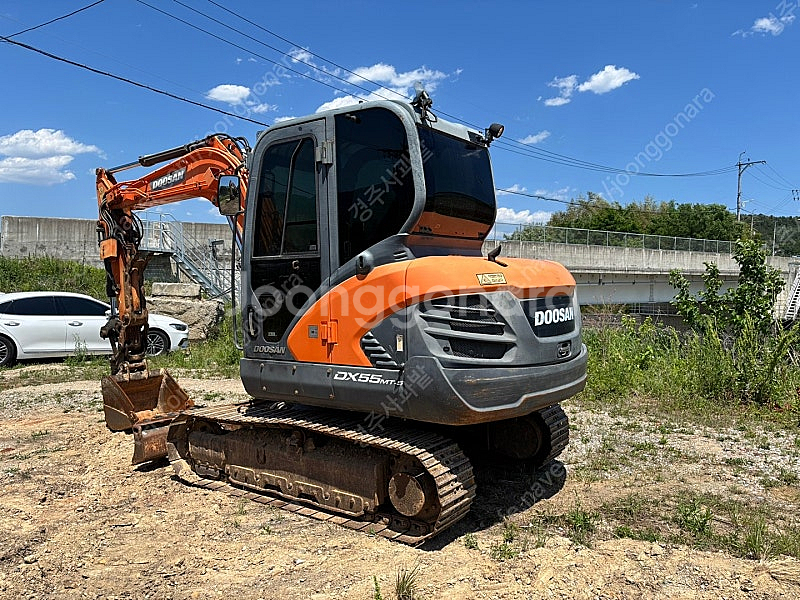 공투 굴삭기 두산 DX55MT 판매합니다. 상태좋음 굴...--2