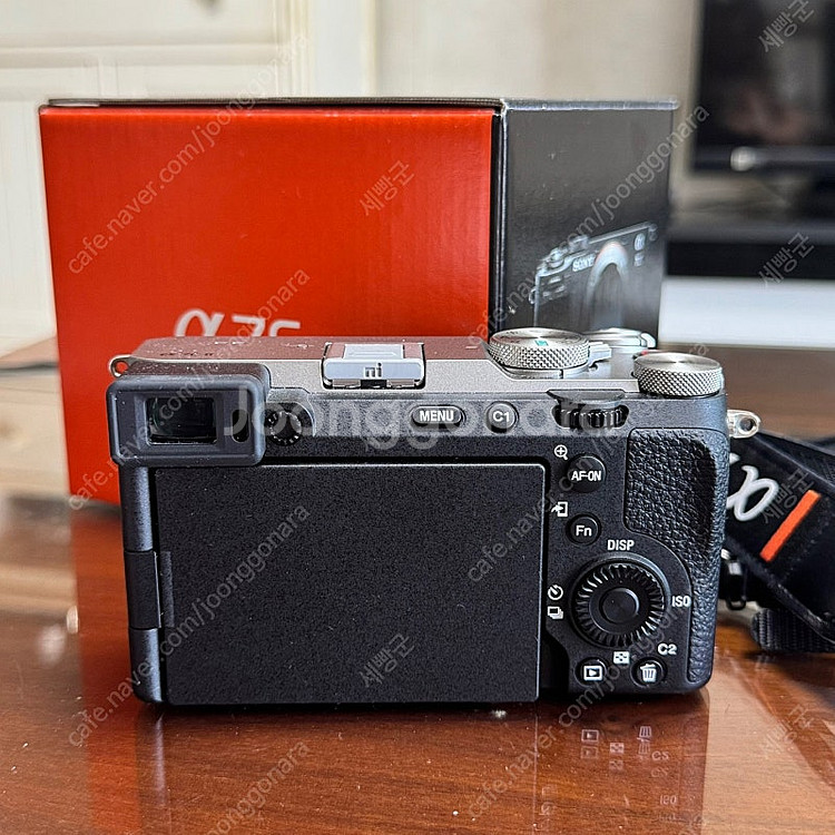 sony A7C2 카메라와 sigma 28-70mm 렌...--2