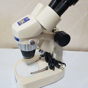 AKS-60 양안 실체 정밀 현미경 실체현미경 해부현미경 입체현미경 대물렌즈 접안렌즈 미세표본실체적관찰 자체광원