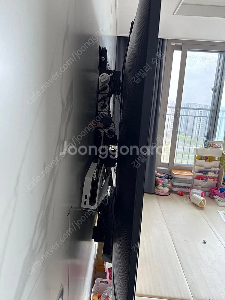 UN82RU8100FXKR 82인치 삼성TV 팝니다.--2