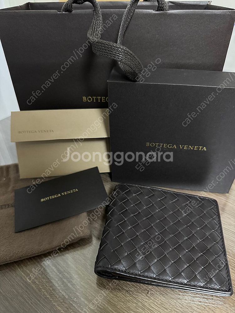 보테가베네타 반지갑 팔아요--0