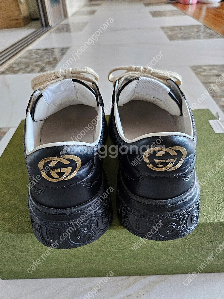 구찌 GG엠보스 스니커즈 팝니다 260~265--2