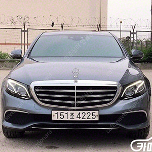 [벤츠]E-클래스 W213 E300 4MATIC 익스클루시브 ★중고차★중고차매입★전액할부★저신용자★신불자★소액할부★현금★카드 전부 가능합니다!