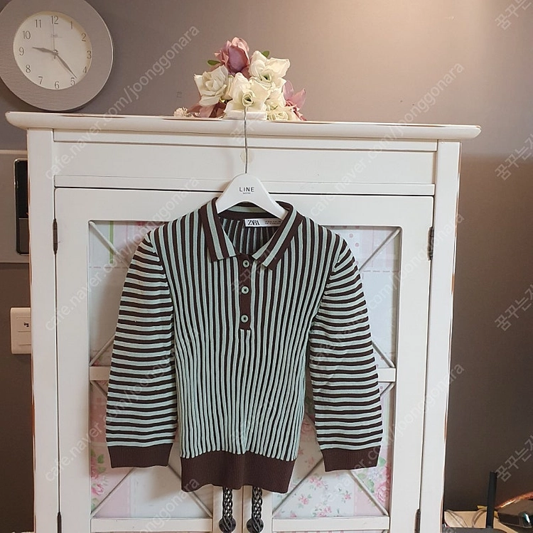 자라 라인 린 지고트 온앤온 잇미샤 샤틴 레니본 케네스레이디 자라 플라스틱아일랜드 에잇세컨즈 미쏘 니트 스웨터 가디... 이미지