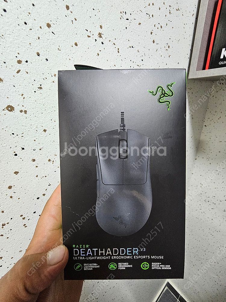 급처 ) 화이트 PC 본체 RTX 4060Ti +마우스...--0
