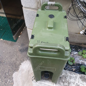 미군 캠브루 물통과 /콜맨 노스스타 가솔린 랜턴과 //코베아 가스랜턴