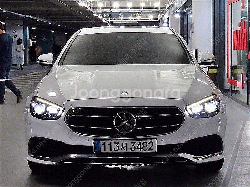 E클래스중고 벤츠 E클래스 하이브리드 중고 W213 E...--3