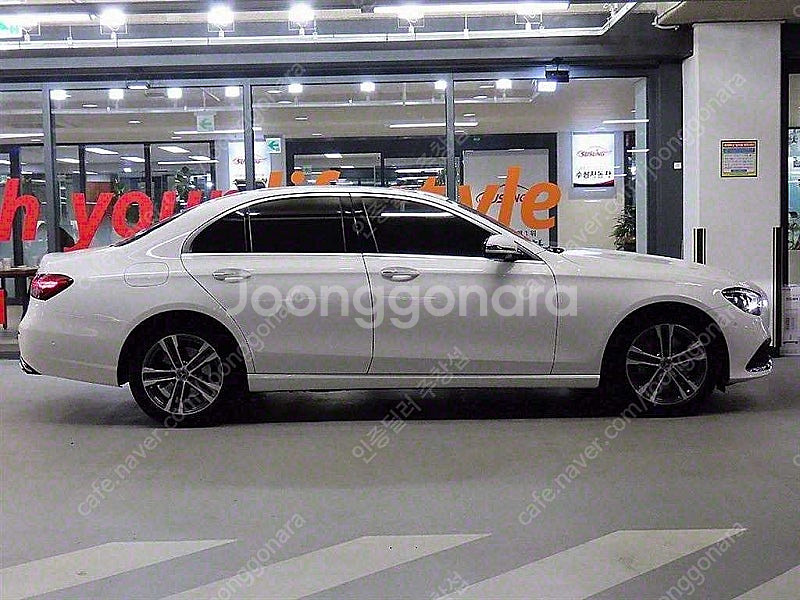 E클래스중고 벤츠 E클래스 하이브리드 중고 W213 E...--4