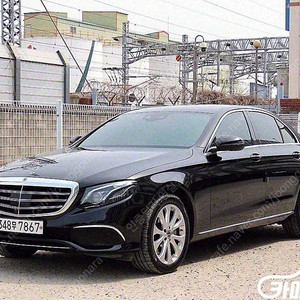 [벤츠]E-클래스 W213 E300 4MATIC 익스클루시브 ★중고차★중고차매입★전액할부★저신용자★신불자★소액할부★현금★카드 전부 가능합니다!