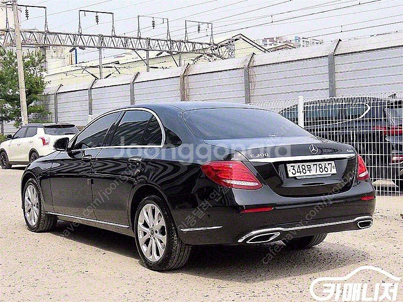 [벤츠]E-클래스 W213 E300 4MATIC 익스클...--3