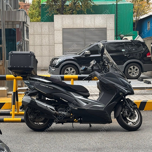 17년 킴코 익사이팅400i ABS 150에 던져요