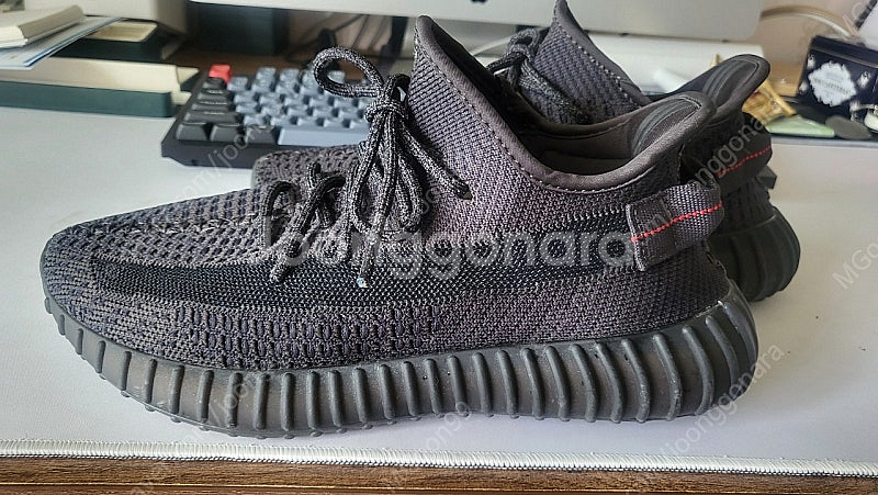 이지 부스트 350 V2 블랙 260--0