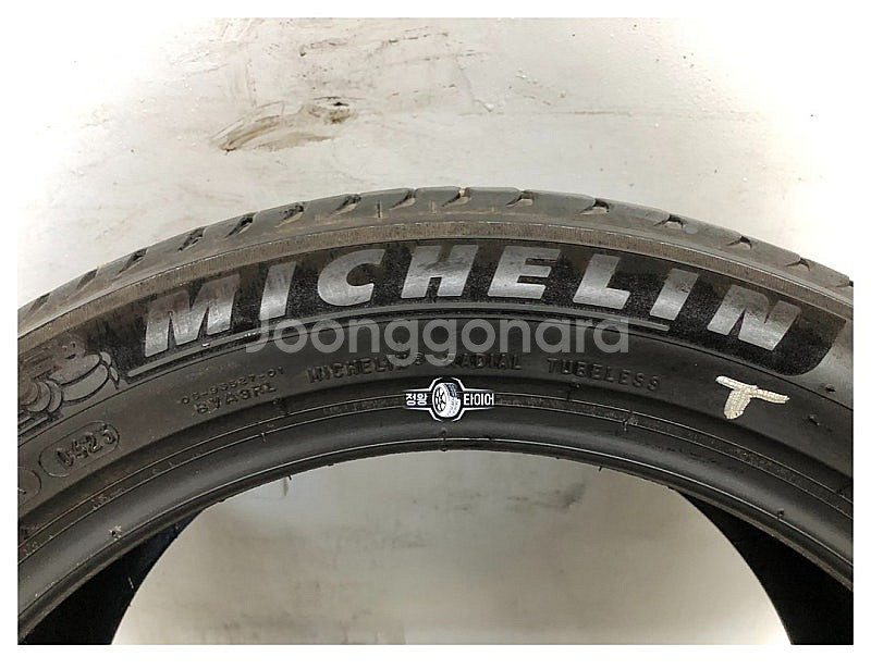중고타이어 미쉐린 프라이머시4 225/50R18 컨트리...--0