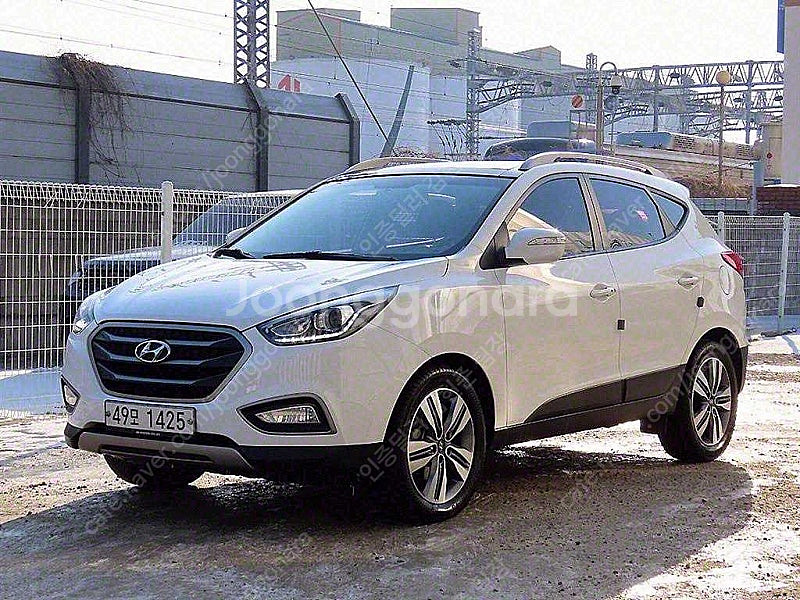 투싼 중고 투싼 중고가격 투싼 중고차 흰색 2015년식...--2
