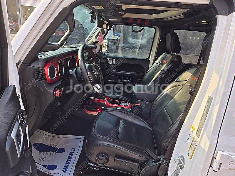 지프 랭글러 중고 랭글러 루비콘 중고 흰색 2020년식...--5