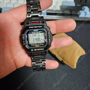 지샥 G-5600UE-1DR 메탈커스텀 판매합니다.