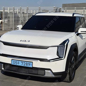 기아 EV9 중고차 EV9 중고 흰색 2024년식 16,640km 4WD 에어 중고자동차가격