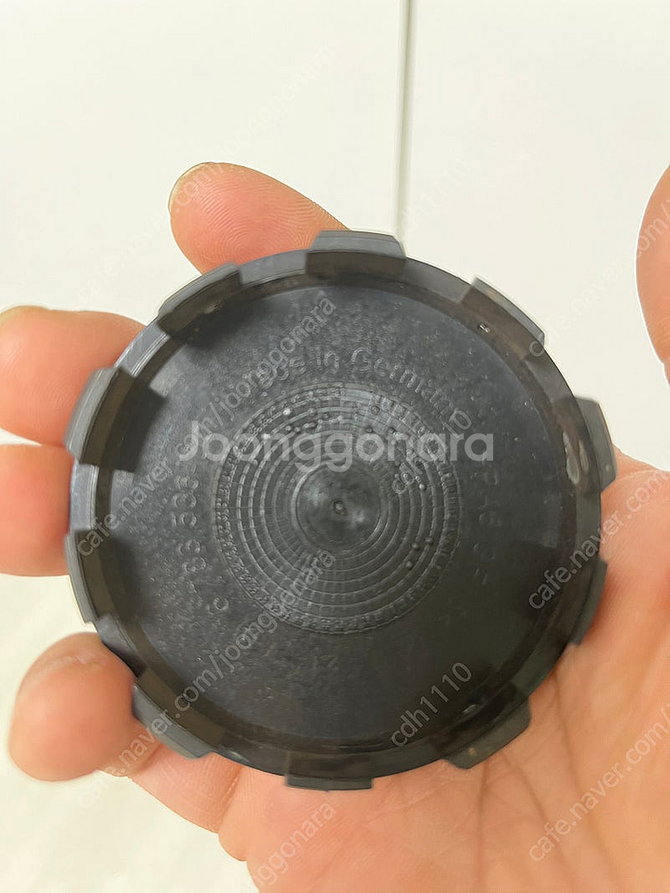 BMW 68mm 정품 휠캡 4개 팝니다.--2