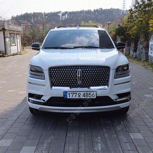 링컨 중고차 네비게이터 수입중고차 2021년식 42,982km 3.5 리저브 L 수원중고차