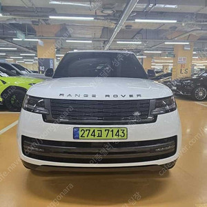 랜드로버 레인지로버 중고차 할부가능 흰색 2024년식 5,891km 4.4 P530 LWB 오토바이오그래피 수원중고차