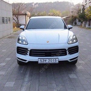포르쉐 카이엔 중고 포르쉐 중고 수입중고자동차 흰색 2019년식 69,528km 3.0 수원중고차