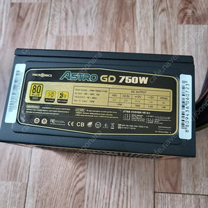 마이크로닉스 astro 750w 80plus 골드 파워 입니다.