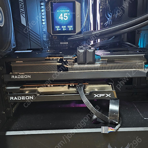 라데온 XFX SWIFT RX6600 팝니다
