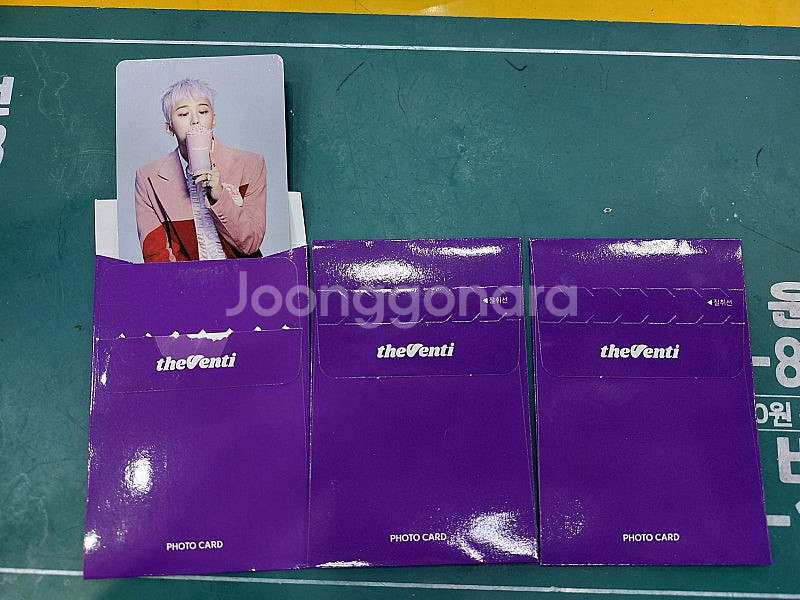 Venti 지드래곤 포토카드3개 팝니다.--0