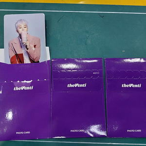 Venti 지드래곤 포토카드3개 팝니다.